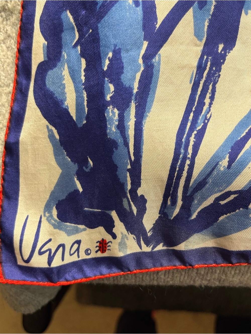 VERA NEUMANN - 1960s VINTAGE Hand Rolled Silk Floral Red Poppy Scarf made in USA - Picture 6 of 16